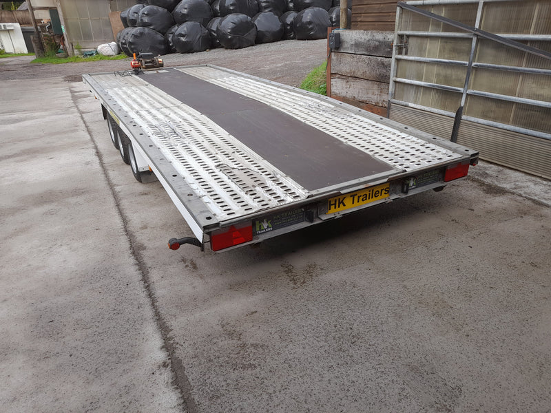 Woodford 18ft x 7ft Tri-Axle Car Transporter for Hire